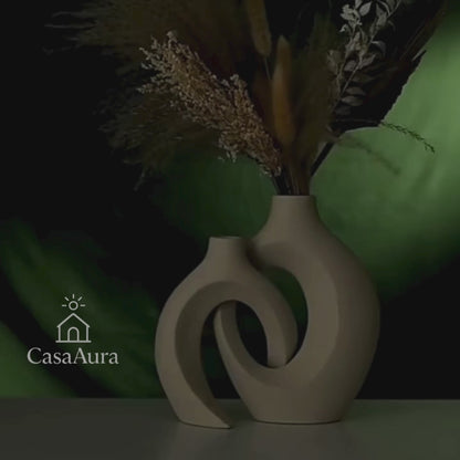 CasaAura™ Vaas “Lysfjord” Handgemaakte Witte Keramische Vaas voor Moderne en Scandinavische Interieurs